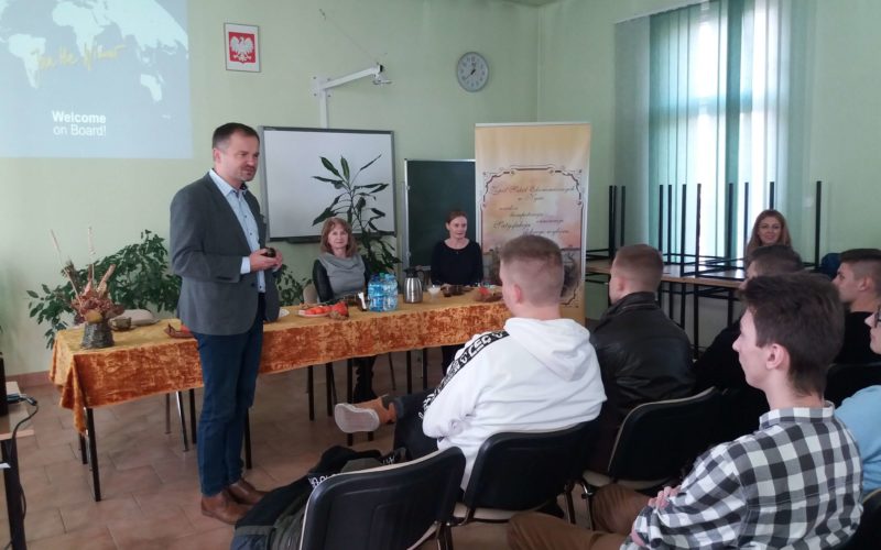 Spotkanie młodzieży z przedstawicielem firmy LKW WALTER