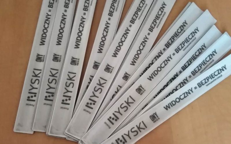 Bądź bezpieczny na drodze – noś odblaski