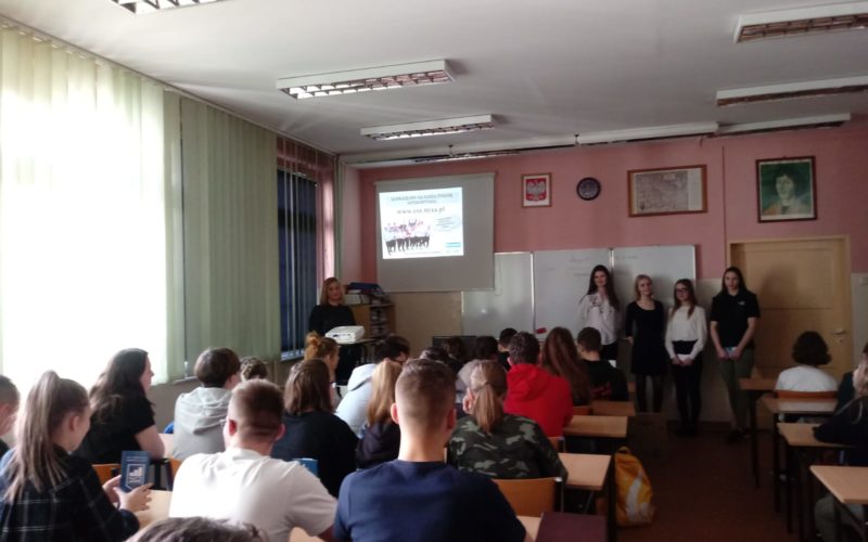 Spotkanie promocyjne w Szkole Podstawowej nr 3 i w Publicznym Gimnazjum nr 2 w Grodkowie