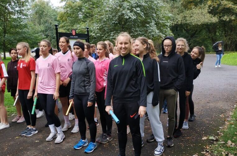 Mistrzostwa Powiatu w sztafetowych biegach przełajowych