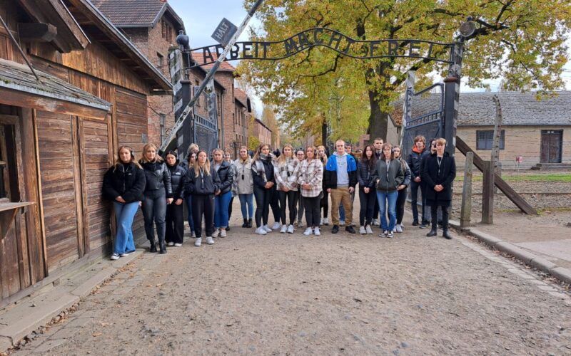 WYJAZD DO MIEJSCA PAMIĘCI I MUZEUM AUSCHWITZ – BIRKENAU