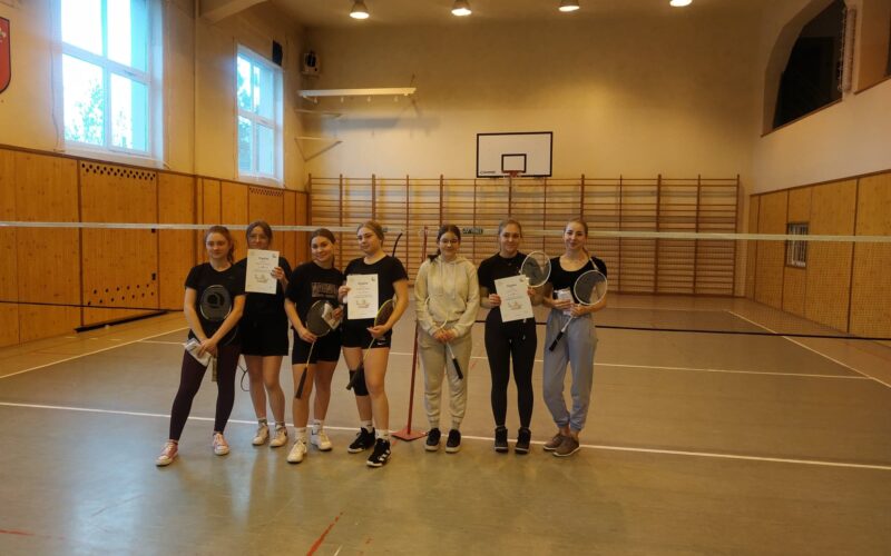 Badminton drużynowy