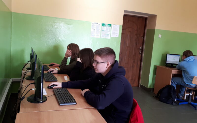 <strong>Wyniki etapu szkolnego XXX Ogólnopolskiej Olimpiady Promocji Zdrowego Stylu Życia PCK</strong>