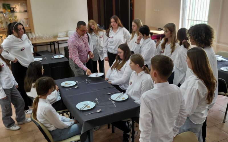 Podstawowy kurs kelnerski