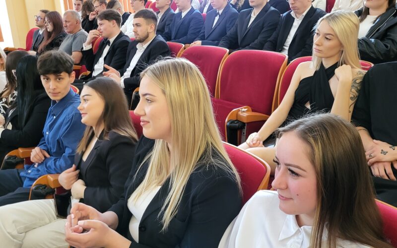 ZAKOŃCZENIE ROKU SZKOLNEGO KLAS MATURALNYCH