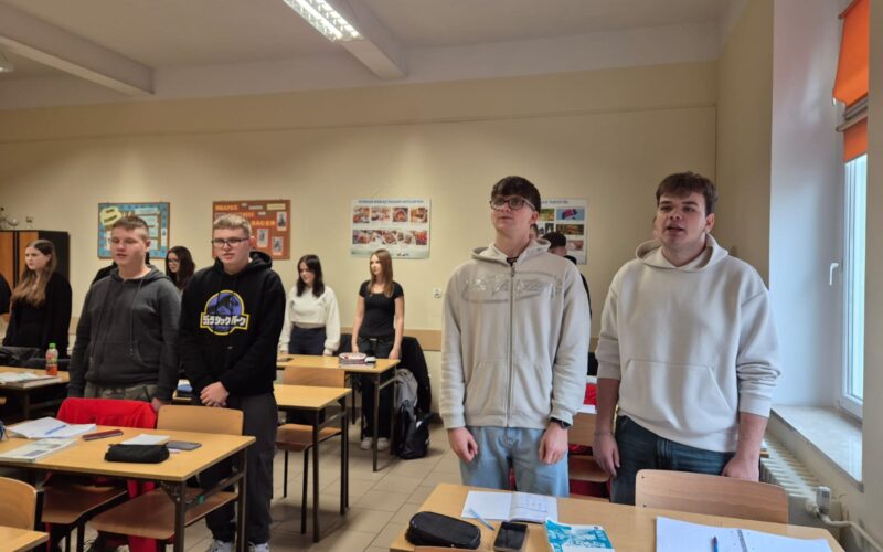 Udział w akcji „Szkoła do hymnu”