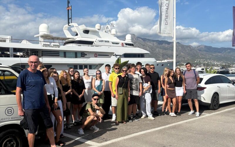 Puerto Banús – luksus parkuje na każdym kroku!