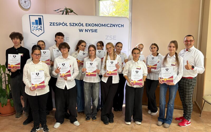 Taca w dłoń i wchodzimy na wyższy poziom obsługi Gościa! gr.1