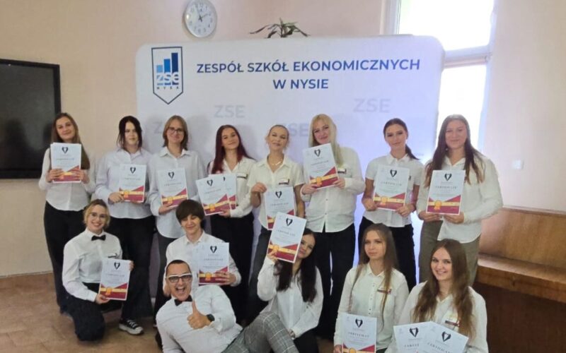 Kolejna ekipa na kelnerskim szkoleniu!